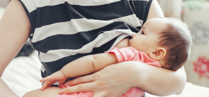 Lactancia materna: Libre de juicios sociales